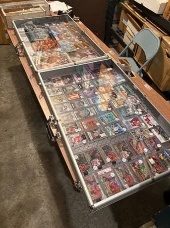 HUGE SPORTS CARDS AND MEMORABILIA SALE