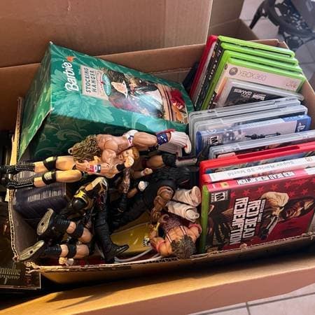Multi Family Yard Sale Garage Sale Fri-Sat Video Games Electronics and MORE
